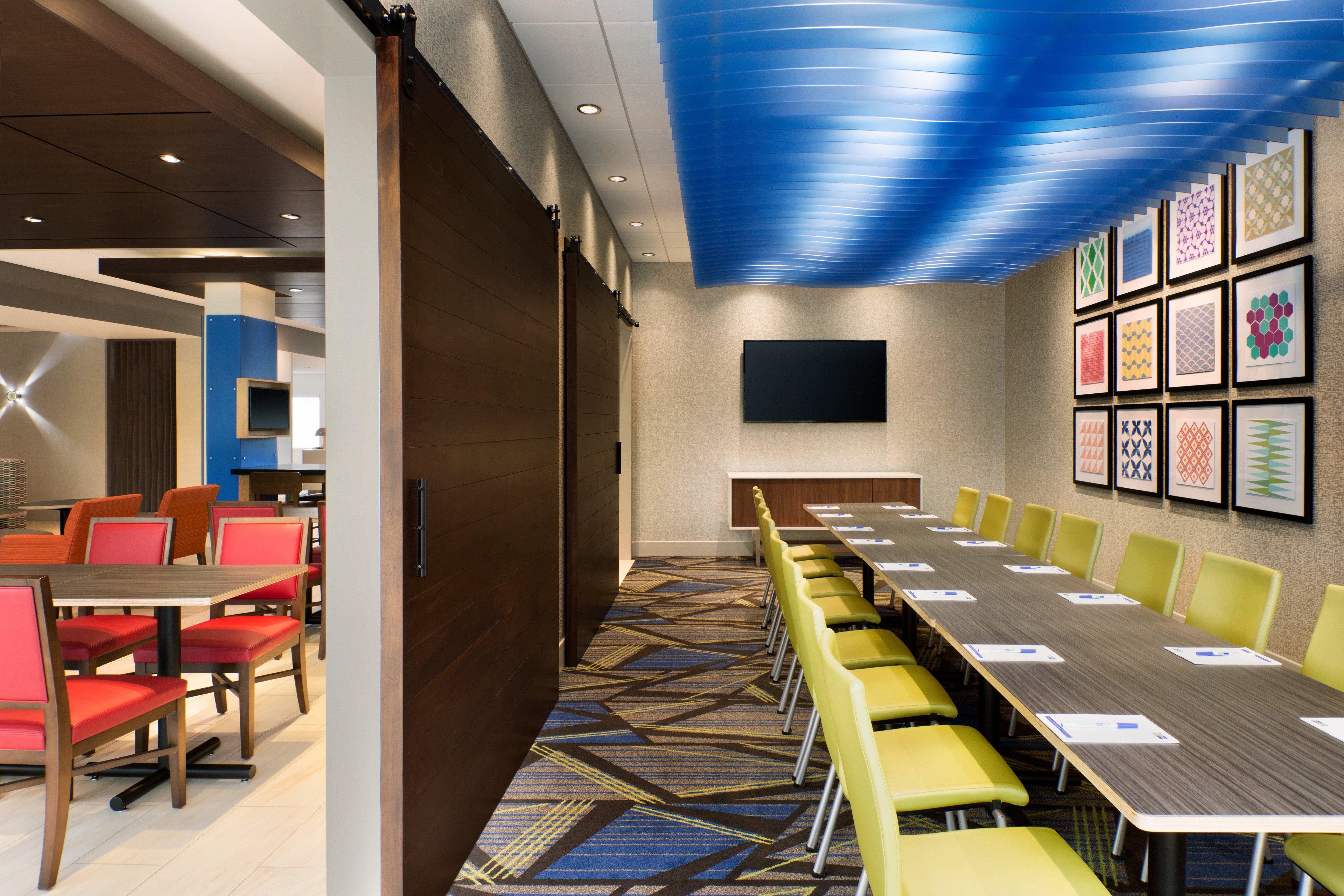 Holiday Inn Express & Suites - Kokomo South By Ihg Екстериор снимка